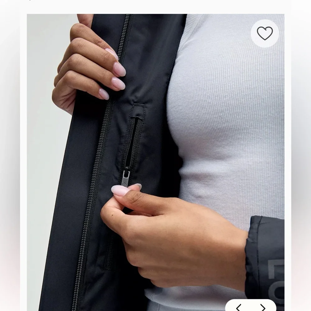 NWOT Lululemon Rain Rebel Jacket in Black 14 - Picture 4 of 12